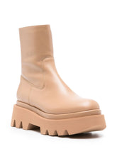 PALOMA BARCELÓ STIEFEL OSIAN IRIS NOCCIOLA