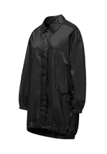 BOMBOOGIE GLÄNZENDEM MIT KRAGEN REGENMANTEL BLACK