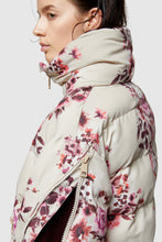 OFF WEAR FLORAL PRINT NYLON SHORT JACKET 9251 - SAND/PINK