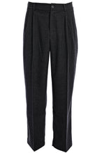 WOC HOSE BOGOTA OVER BLACK